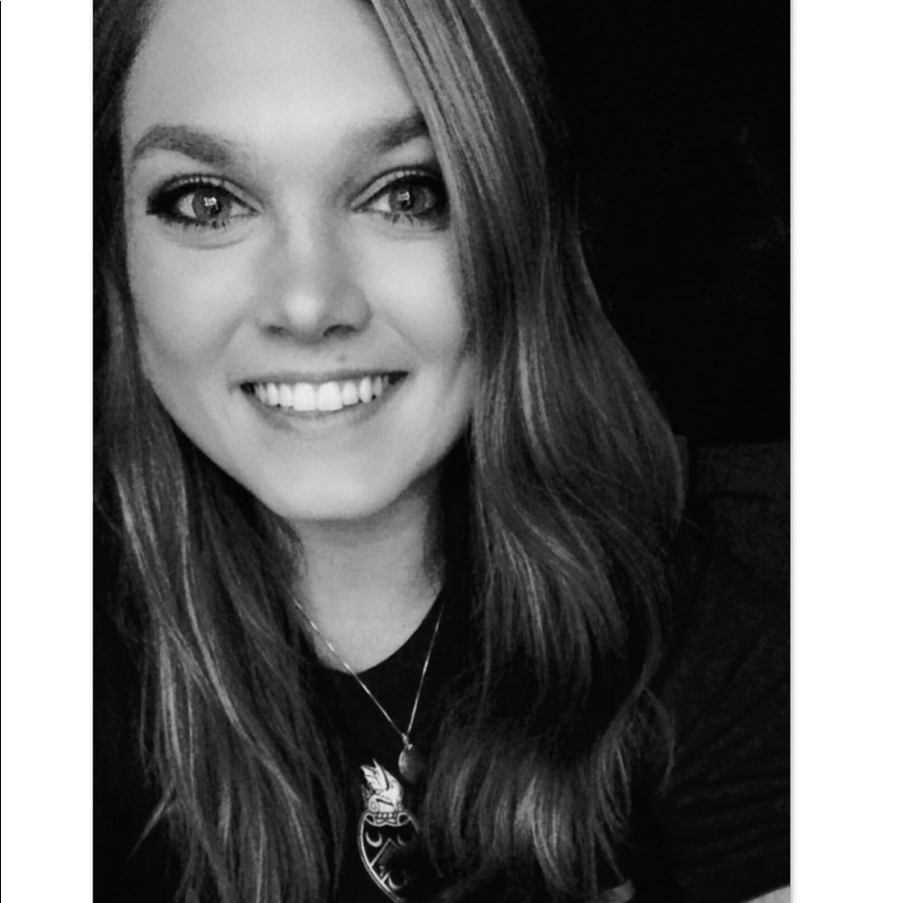 Meet your Posher, Carli